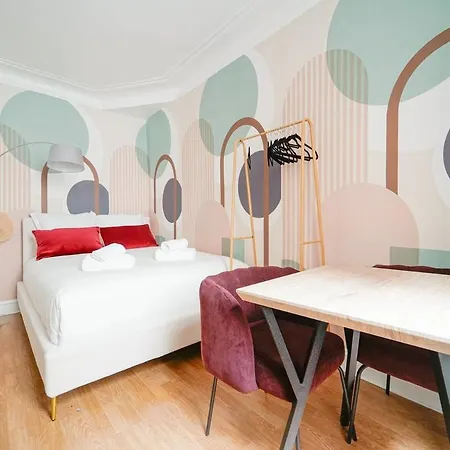 Cozy In Voltaire - V Париж